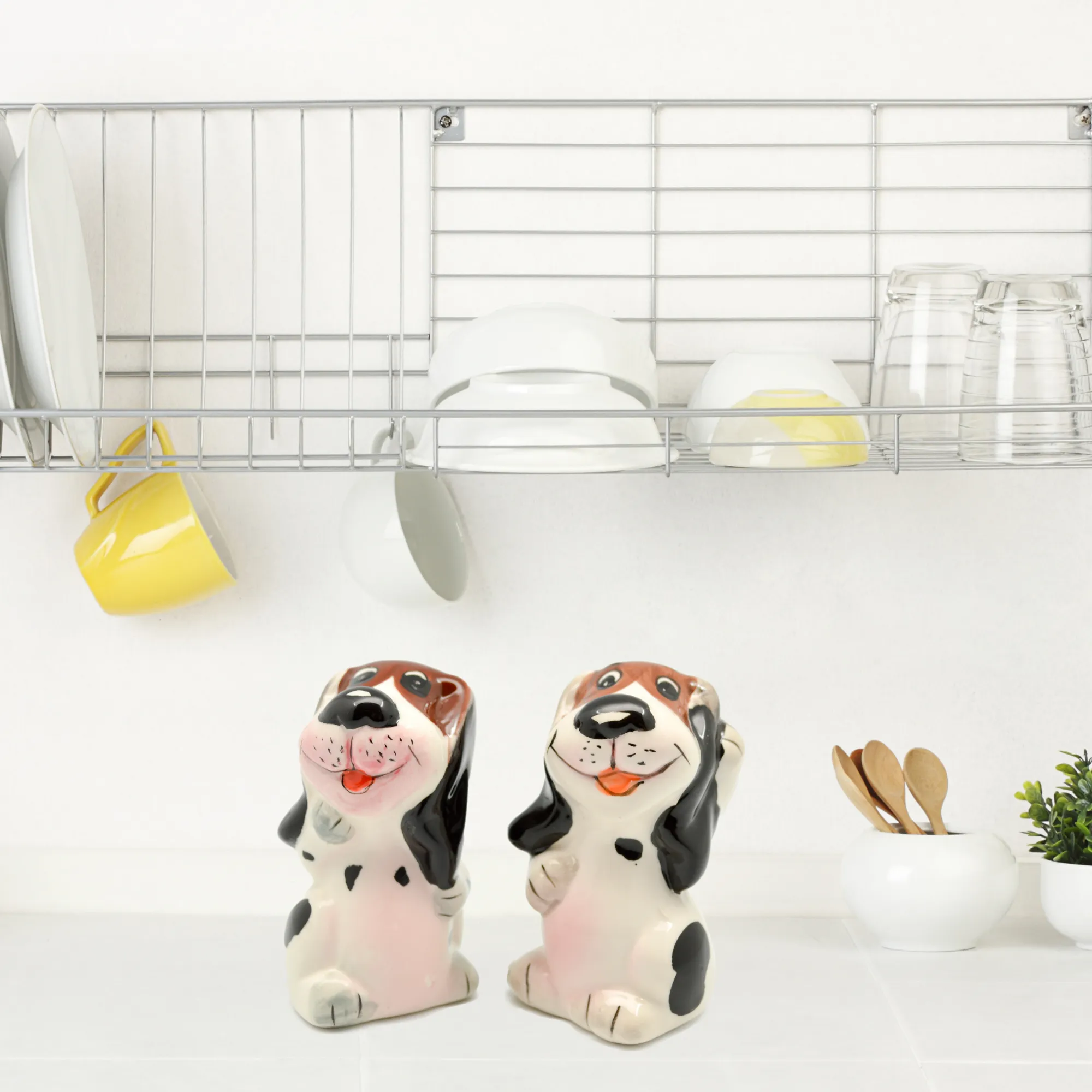 Animal Salt & Pepper Shakers Dogs Basket