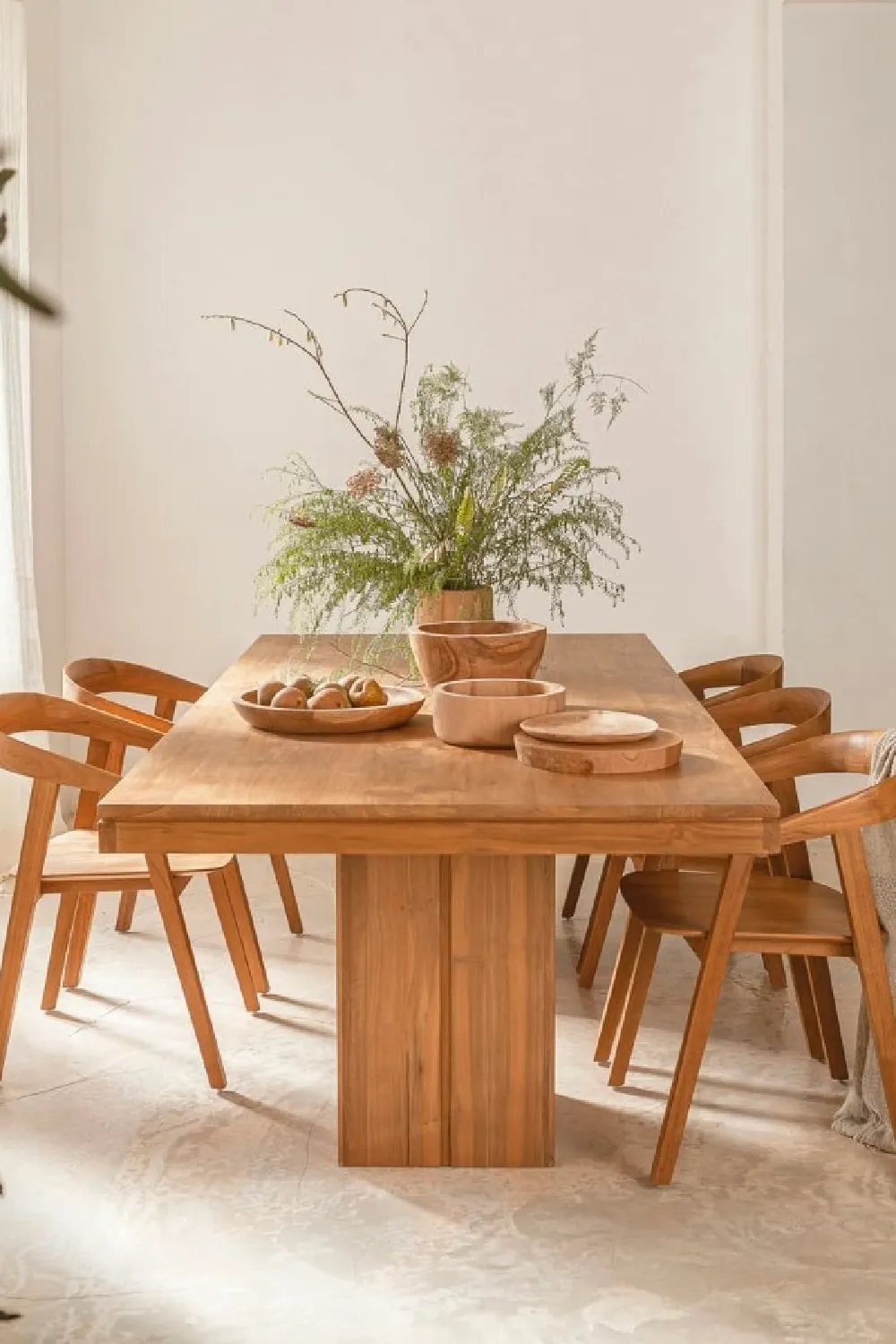 Modern Teak Dining Table | Dareels Kerbang