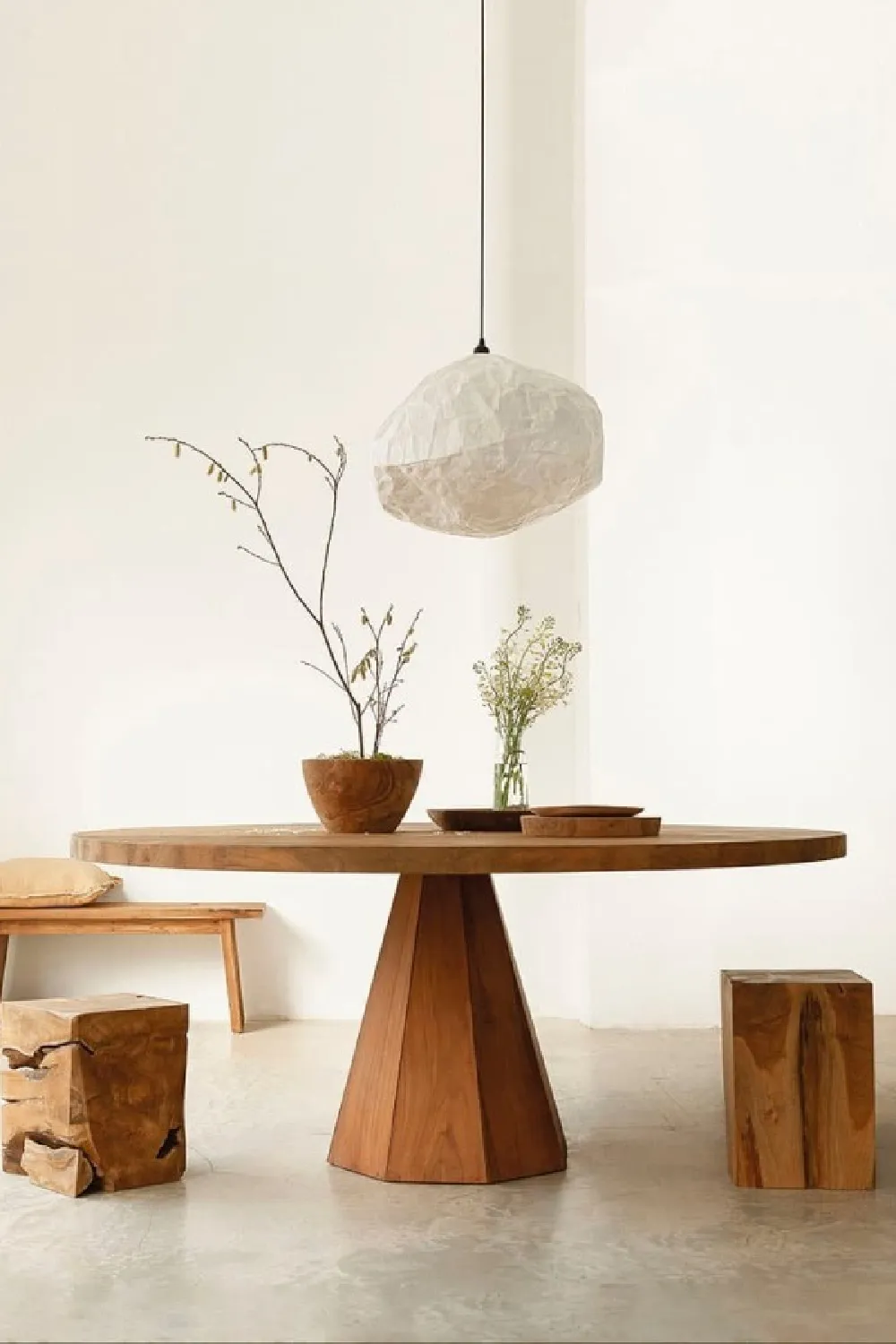 Natural Round Teak Dining Table L | Dareels Jati